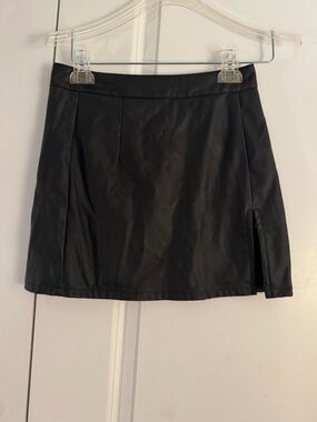 Black faux Leather Mini Skirt with Side Slit size small